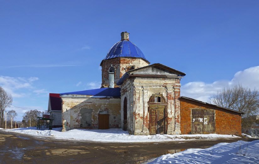 Церковь Великомучеников Флора и Лавра