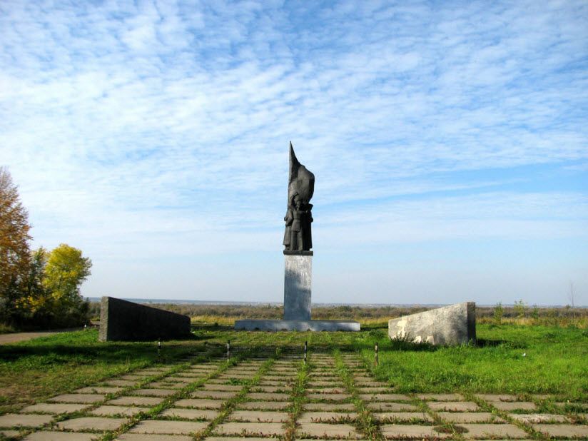 Памятник героям Северо-Двинской речной флотилии