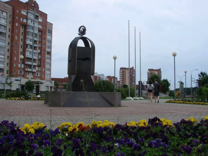 Памятник ликвидаторам Чернобыльской аварии