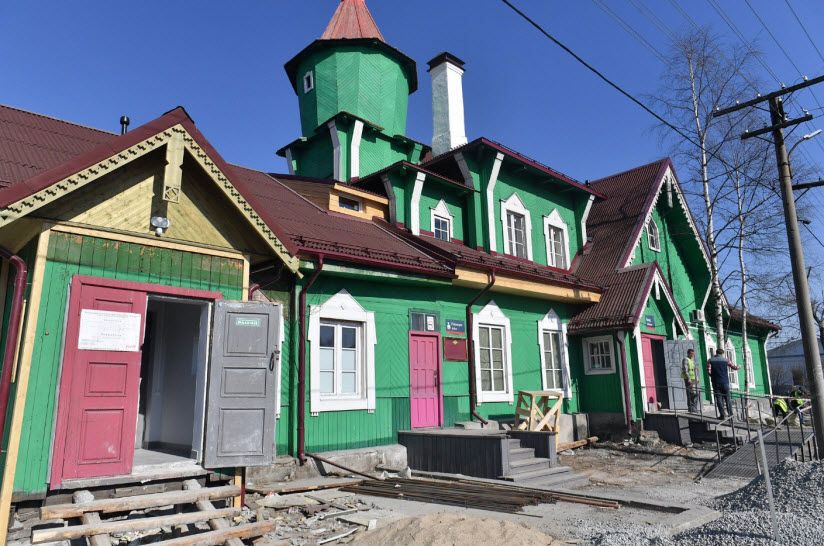 Здание железнодорожного вокзала