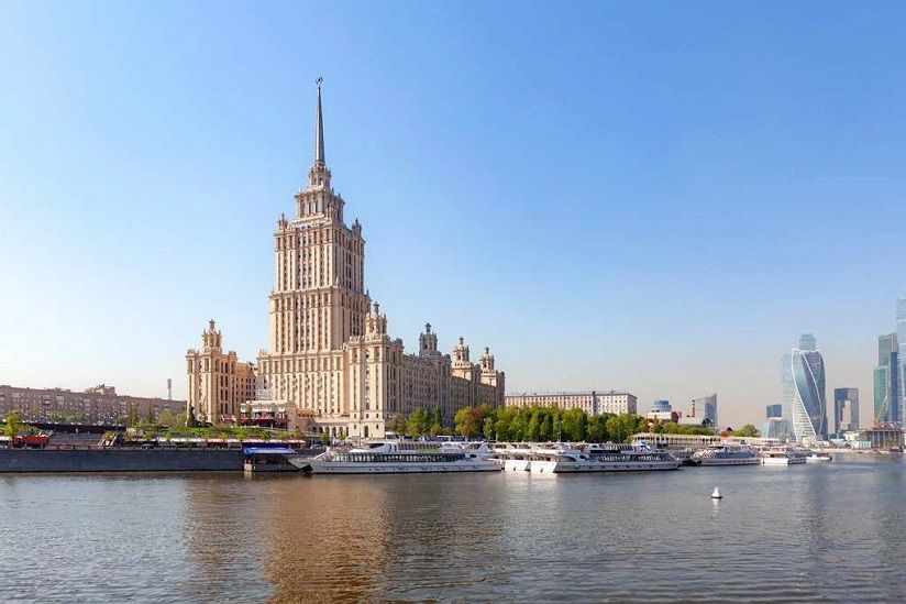Здание гостиницы Украина