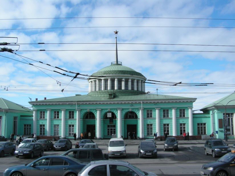 Здание железнодорожного вокзала