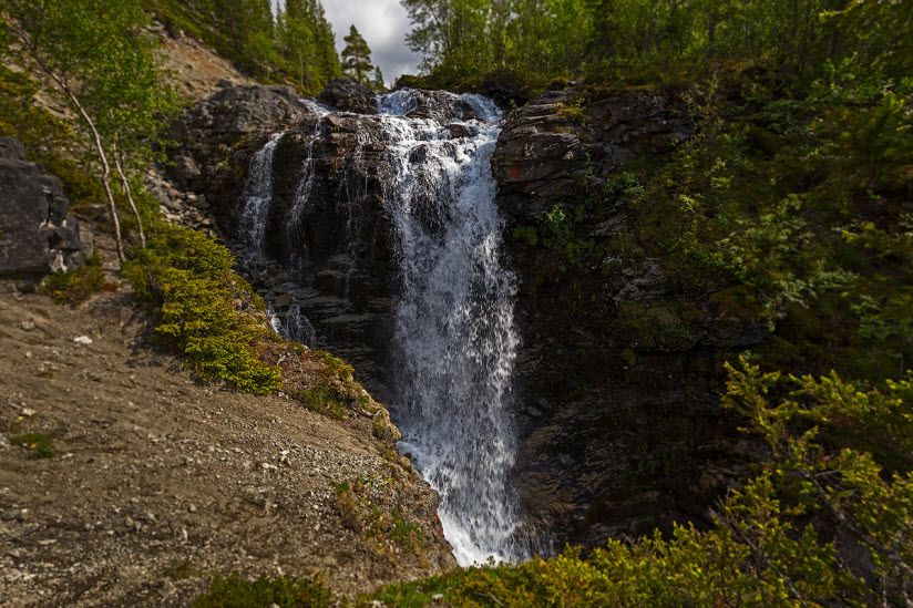 Водопад Красивый