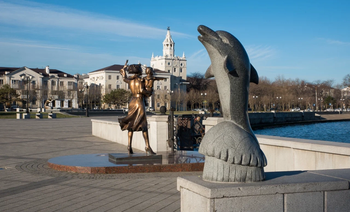 Набережная имени адмирала Серебрякова