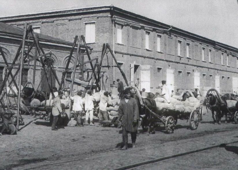 Парамоновские склады в 19 веке