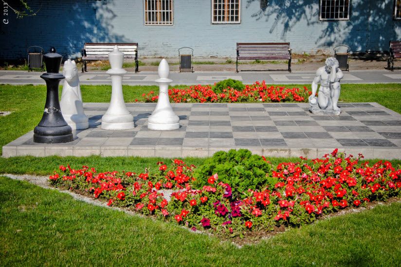 аллеями парка Горького