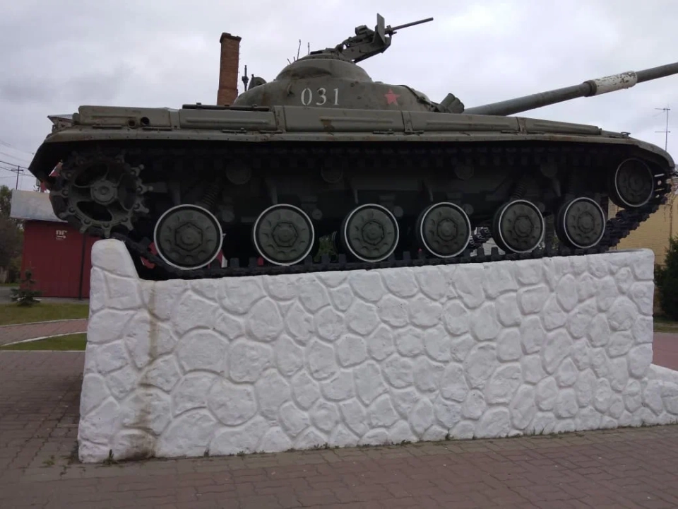 Памятник защитникам Отечества