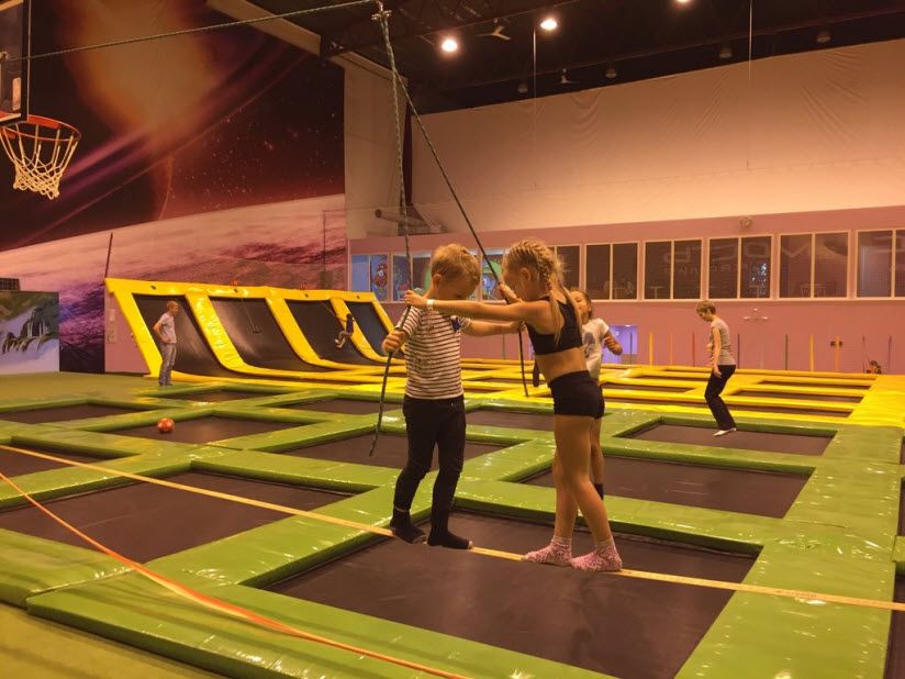 Батутный центр «Невесомость»