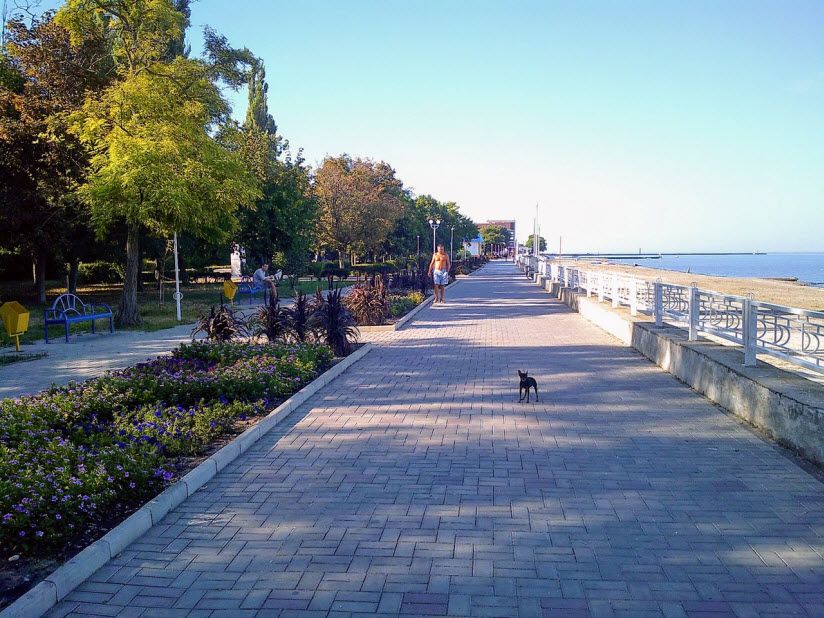 Городская набережная