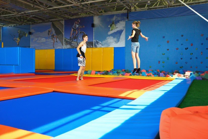 Батутный центр со скалодромом «Crazy Hall»
