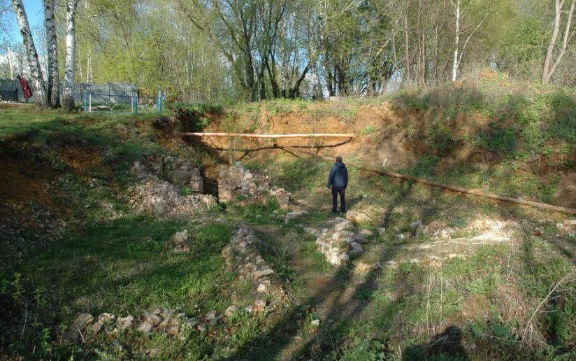 Пещера старца-пустынника Никона Сушкинского