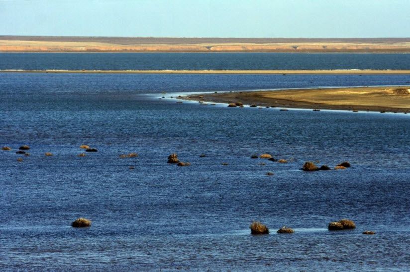 Озеро Маныч-Гудило