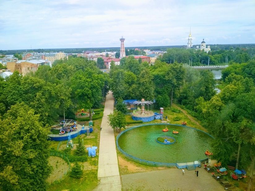 Парк аттракционов