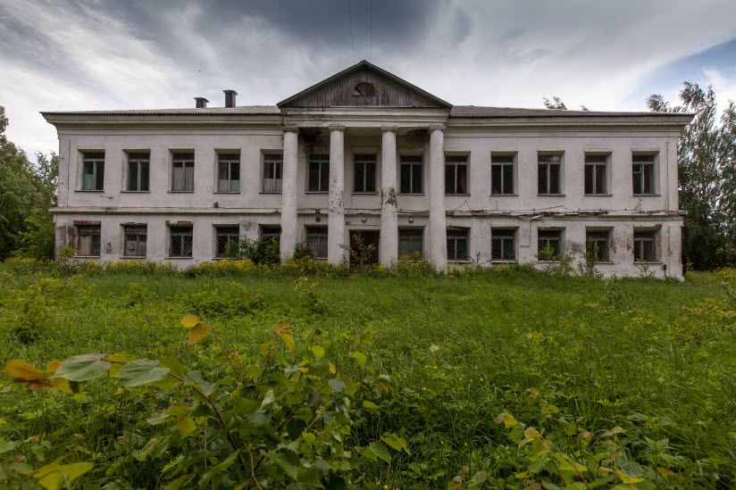 Усадьба Петра Делло в Юршино
