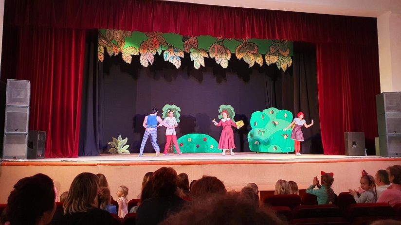 Театр «Зазеркалье»