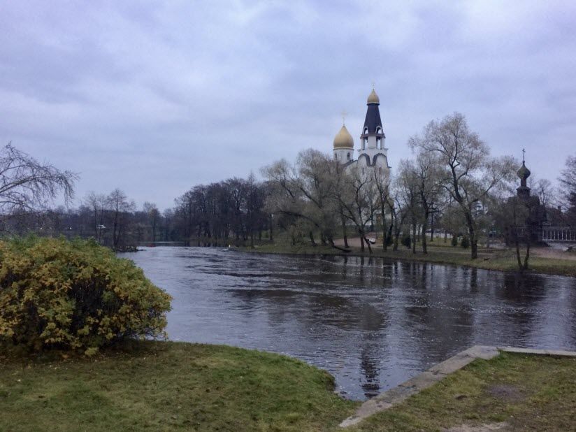 Петровская набережная