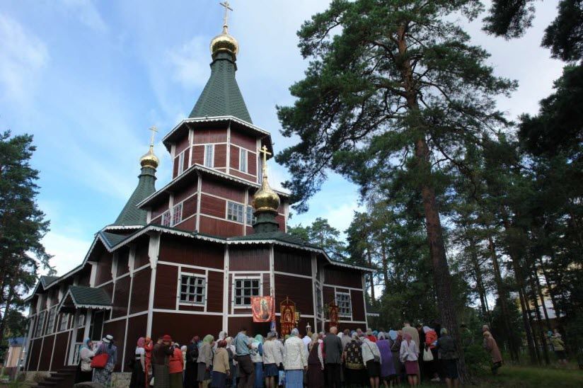 Храм Святого Великомученика и Целителя Пантелеймона