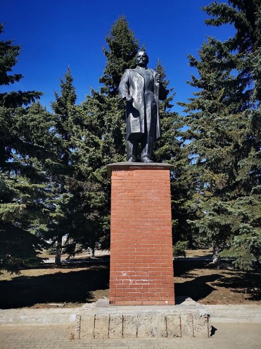 Памятник В.И. Ленину
