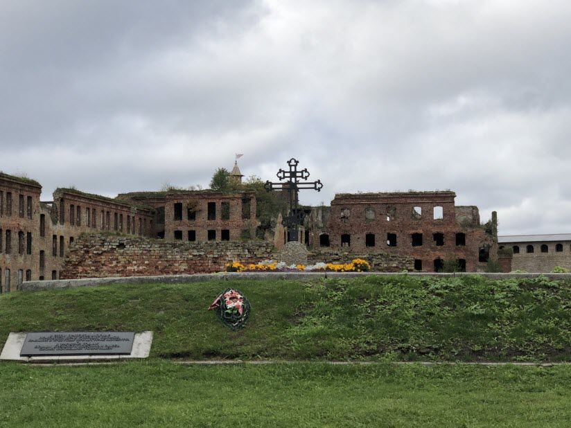 Памятный Крест солдатам, павшим при штурме Нотебурга