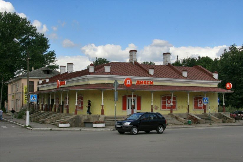 Здание бывшего гостиного двора