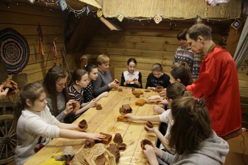 Творческая мастерская «Смоленская изба»