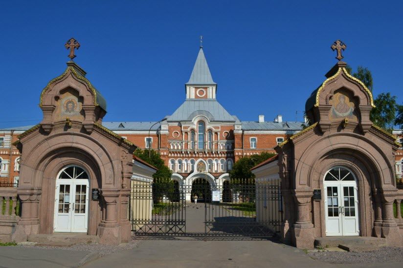 Свято-Троицкая Сергиева Приморская пустынь