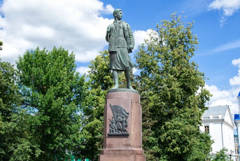 Памятник Зое Космодемьянской