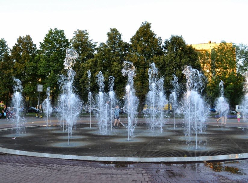Фонтан в парке Победы