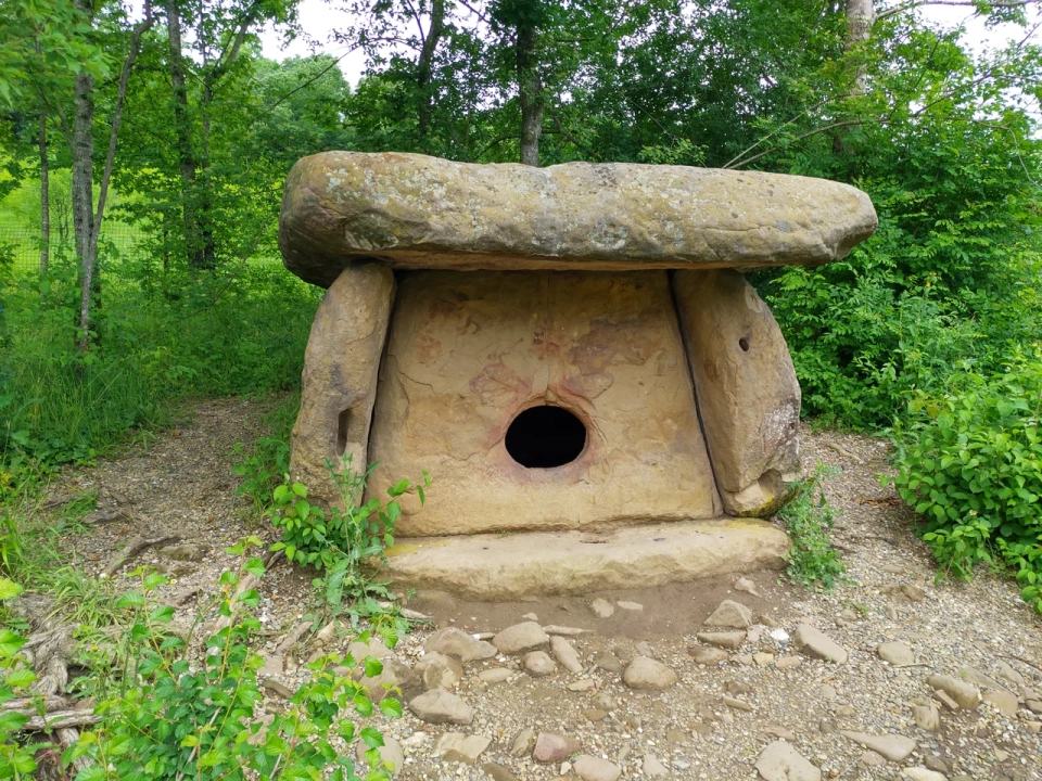 Дольмен «Нежность»