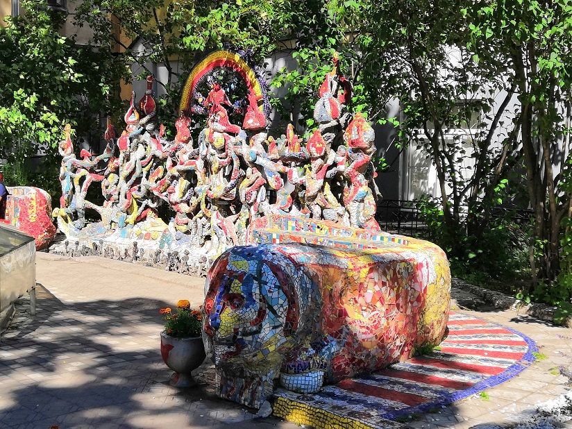 Мозаичный дворик Владимира Лубенко