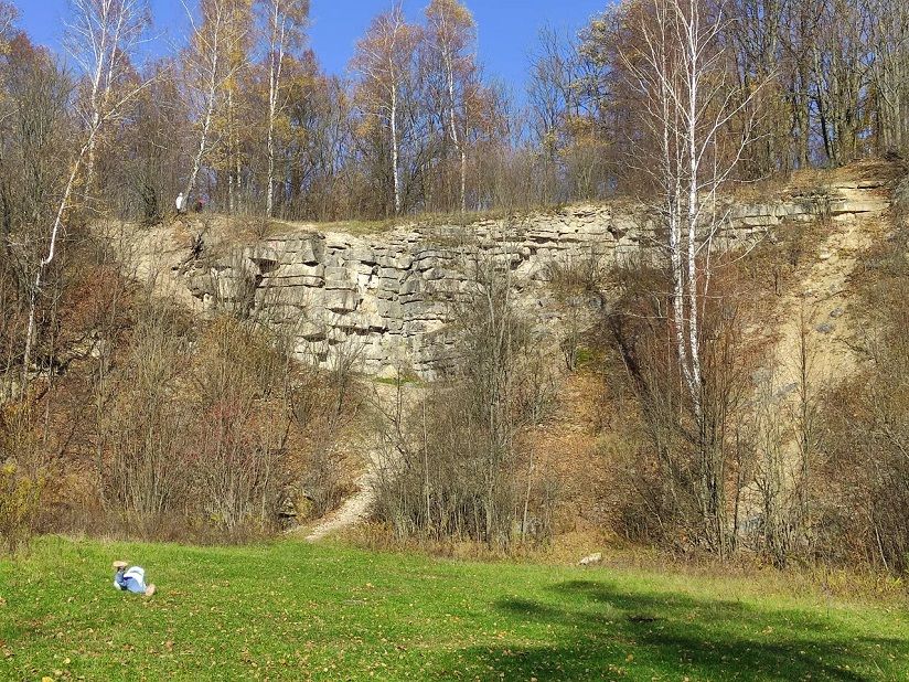 Скалы у реки Осетр