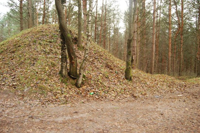 Бельский каменный алтарь