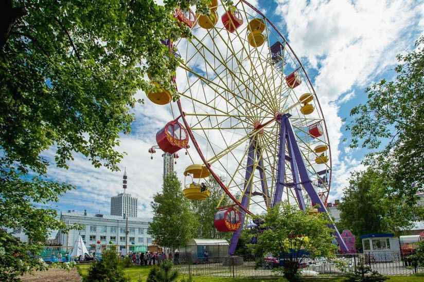 Парк аттракционов «Потешный двор»