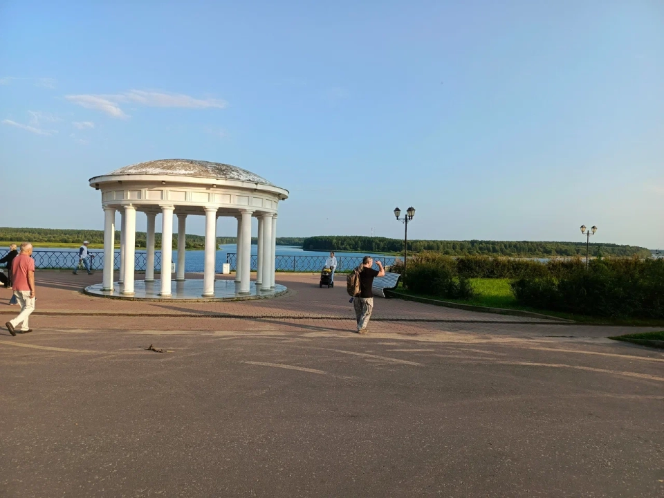 Волжская набережная