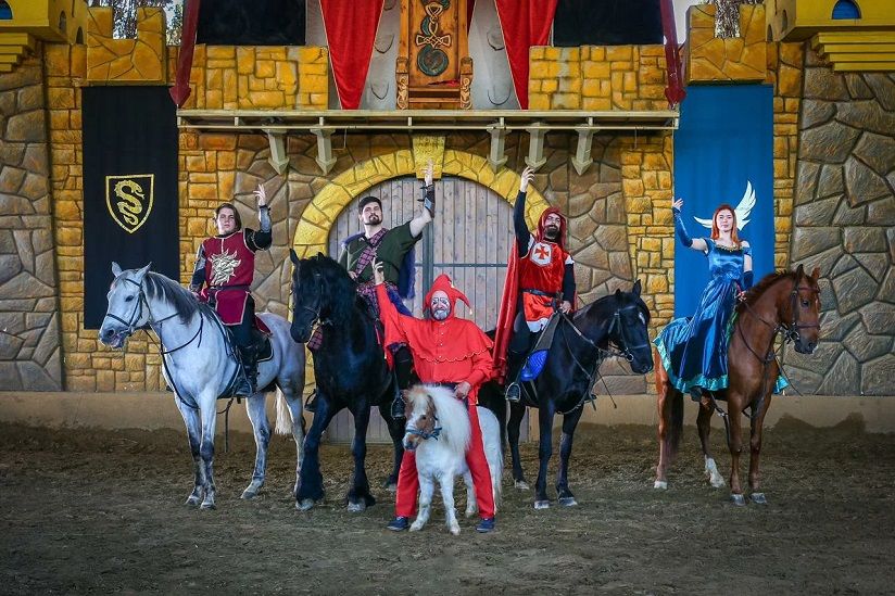 Конный театр