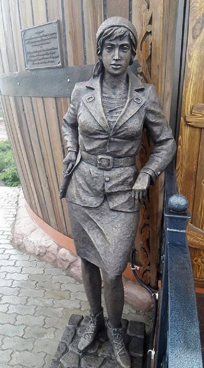 Памятник Мурке