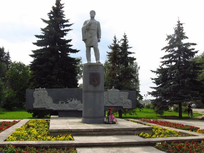 Памятник С. Дежневу