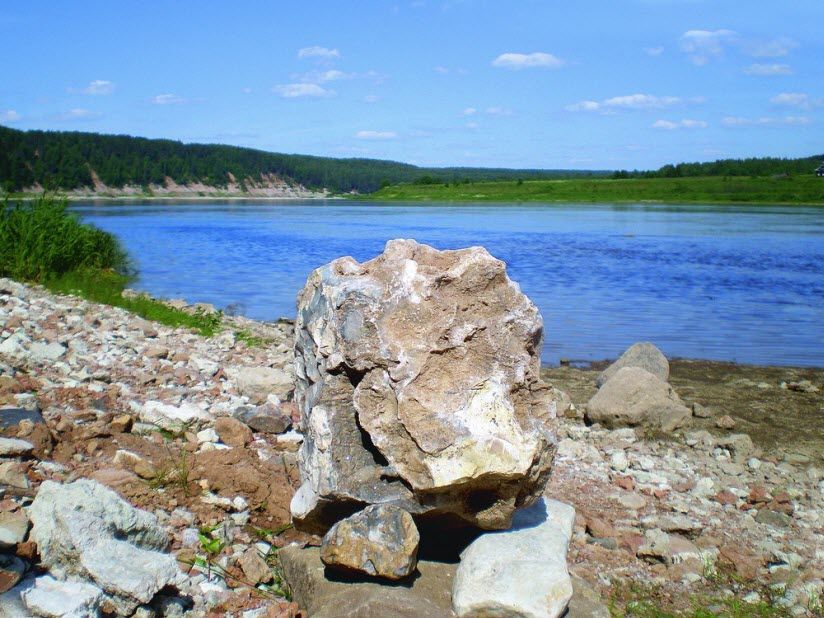 Урочище Цветные кремни