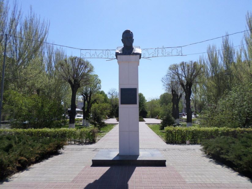 Памятник Ф.Г. Логинову