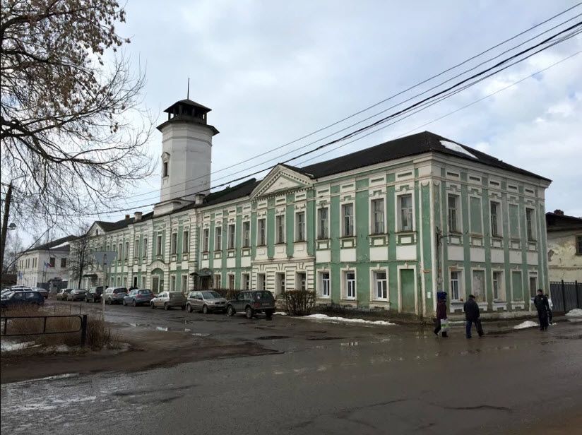 Здание присутственных мест и Магистрата