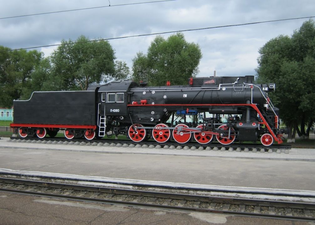 Паровоз-памятник Л-1080