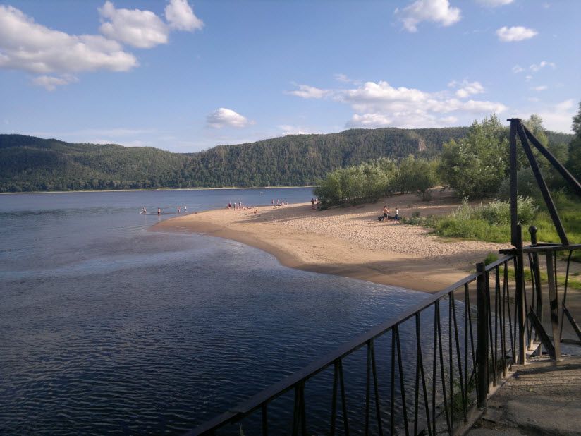 Пляж Волжанка