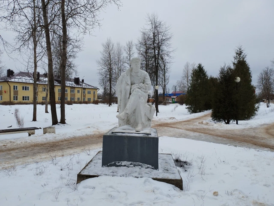 Памятник В.И. Ленину