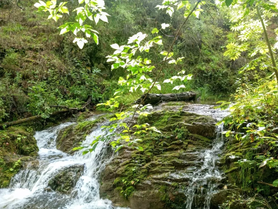 Караканский водопад