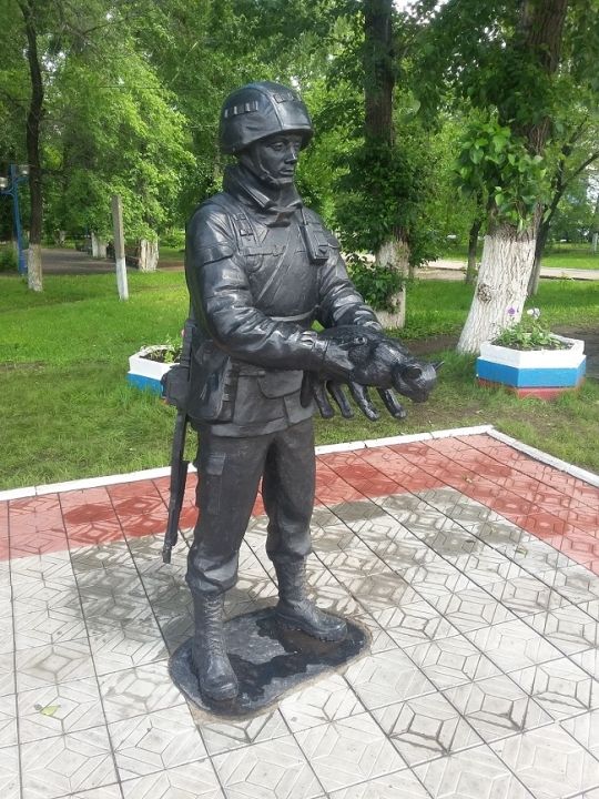 Памятник Российскому солдату (Вежливым людям)