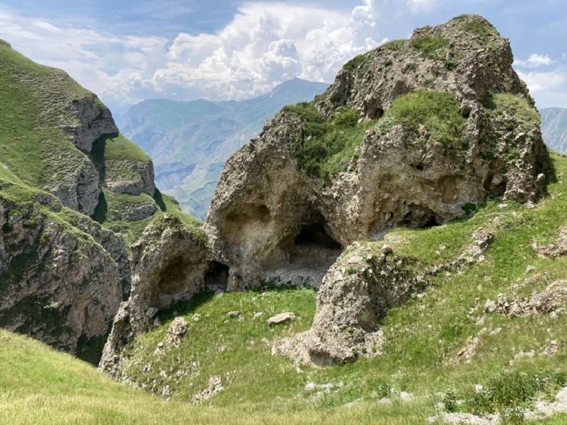 Каранайские пещеры