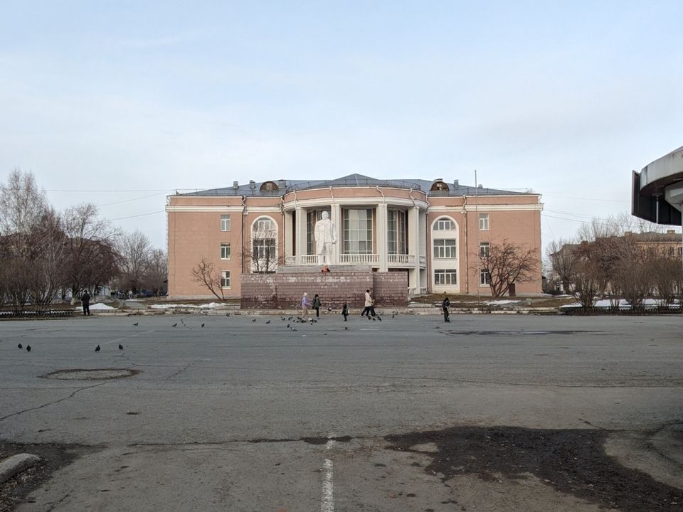 Комсомольская площадь