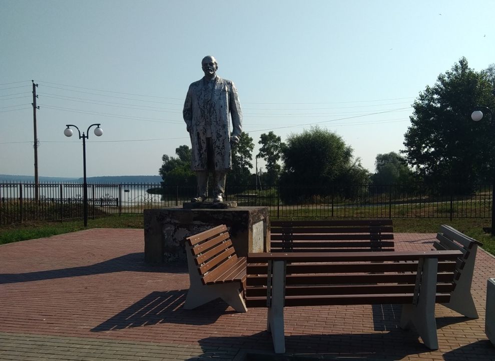Памятник В.И. Ленину
