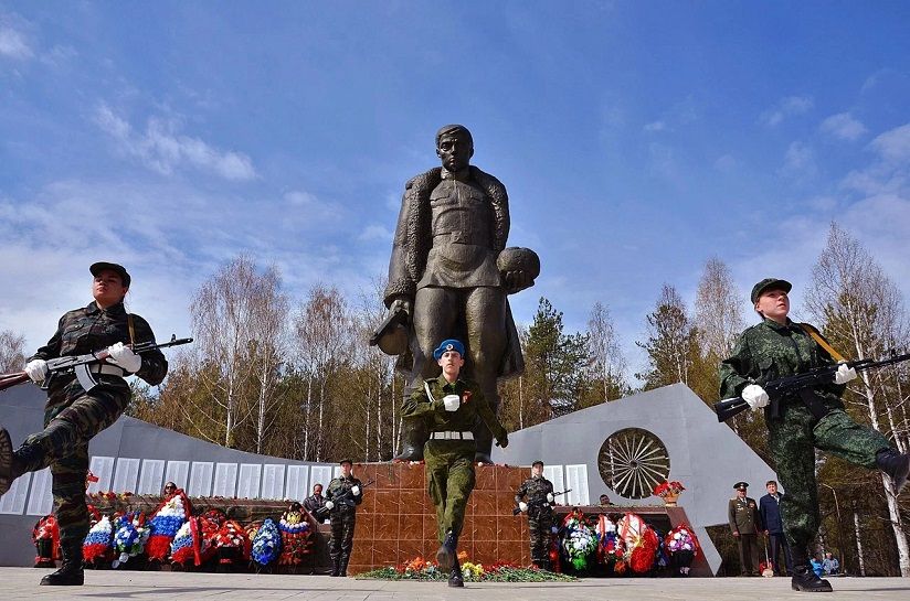 Мемориал «Воинам-красновишерцам, погибшим в ВОВ»