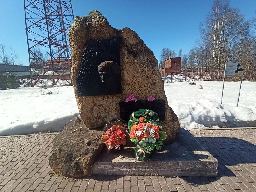 Памятник В.Т. Шаламову